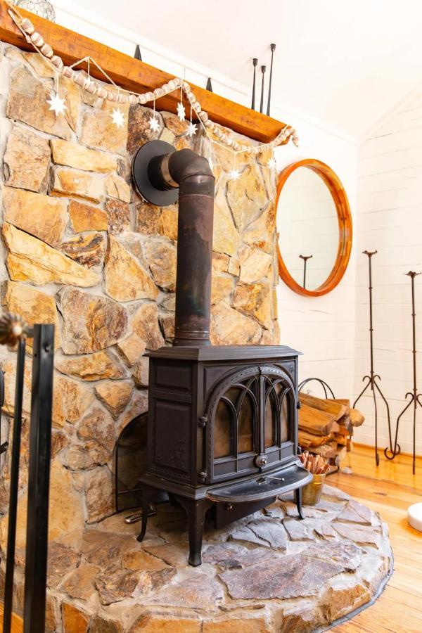 Villa Hot Tub Charming & Chic Mountain Gem On Sleepy Creek à Berkeley Springs Extérieur photo