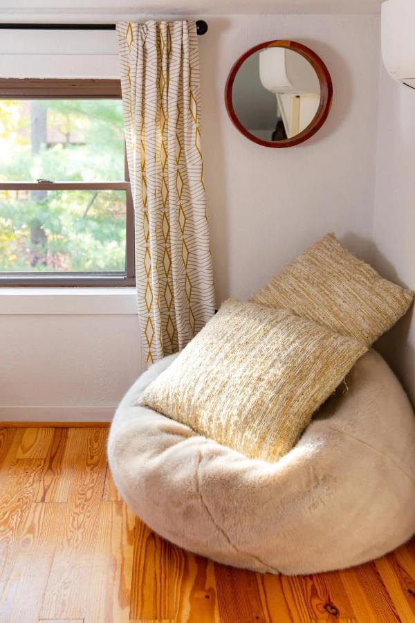 Villa Hot Tub Charming & Chic Mountain Gem On Sleepy Creek à Berkeley Springs Extérieur photo